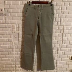 Sanctuary women’s jeans size 26
Lite green